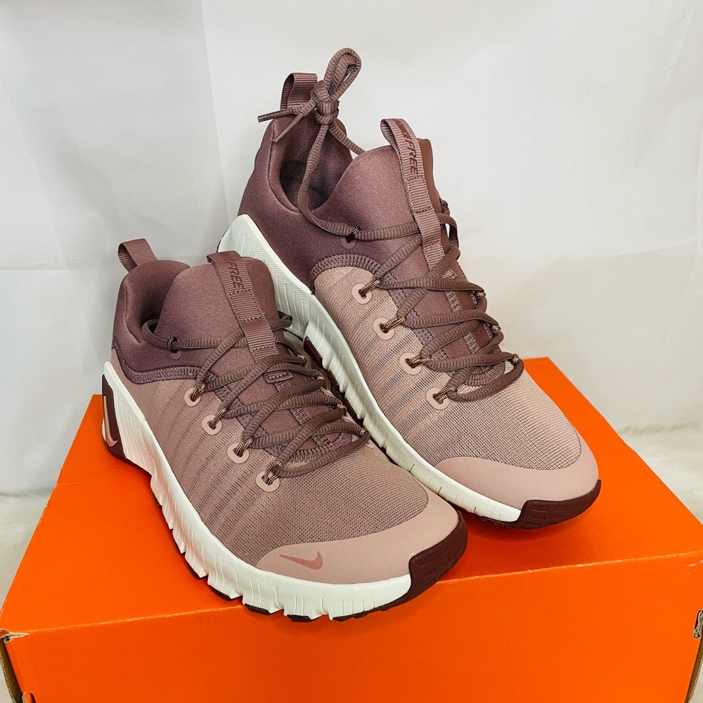 Nike Metcon 6  Womens  size 11.5 New Athletic Shoes